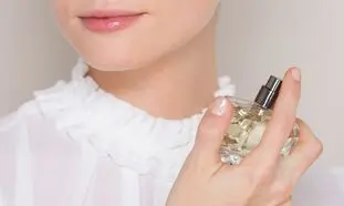 5 عطر زنانه محبوب برای استفاده روزمره