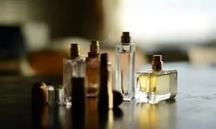 چگونه ماندگاری عطر و ادکلن را بیشتر کنیم؟