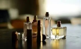 چگونه ماندگاری عطر و ادکلن را بیشتر کنیم؟