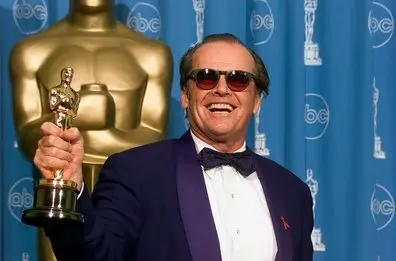 چه کسی بیشترین جایزه اسکار را گرفته است؟