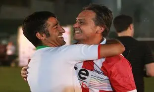 یک پرسپولیسی قدیمی کلینیک زیبایی زد