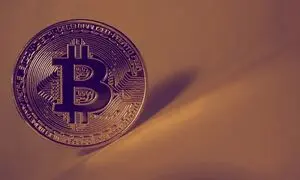 قیمت روز بیت کوین 16 مرداد 1402/ پیش بینی نرخ رمزارز معروف بر اساس الگوی گوه نزولی