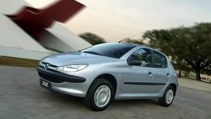تبلیغ جالب و قدیمی پژو ۲۰۶ در فرانسه (ویدیو)