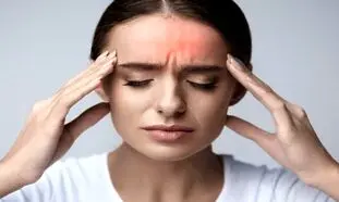 بررسی علت و روش درمان میگرن قاعدگی