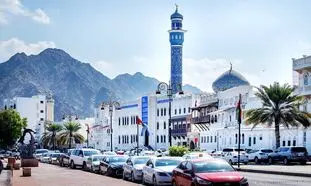 قوانین مهاجرت کاری و تحصیلی به عمان