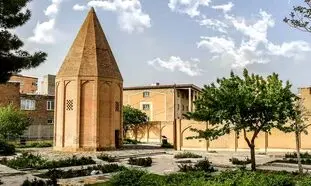 رزرو هتل در شهر بوعلی سینا و تاریخ مادها؛ همدان