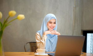 5 شغل با حقوق بالای 20 میلیون برای خانم ها