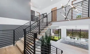 بهترین نرده برای راه پله شما کدام است؟