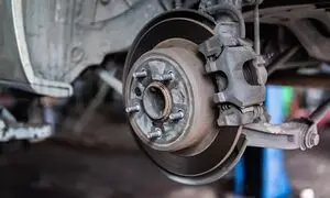 علت تاب برداشتن دیسک ترمز چیست؟