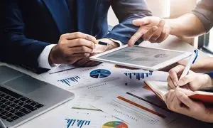 5 شغل با حقوق بالای 30 میلیون تومان / شهریور 1402