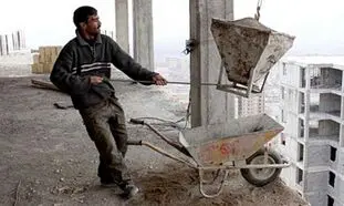 کارگران ساختمانی بیمه می‌شوند؟ خبر خوش سخنگوی دولت