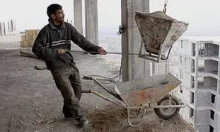 کارگران ساختمانی بیمه می‌شوند؟ خبر خوش سخنگوی دولت