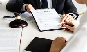 آشنایی با وکیل قراردادها + تنظیم انواع قراردادهای حقوقی