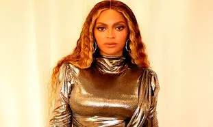 خواننده زن مشهور نام این شهر را تغییر داد