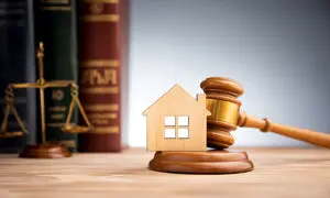 چرا داشتن وکیل ملکی مهم است؟