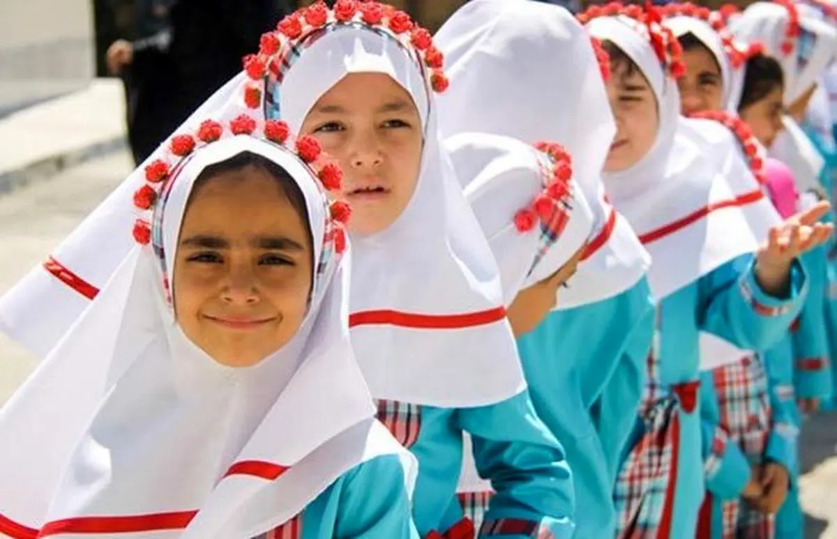 ساعت شروع مدارس شناور می شود؟