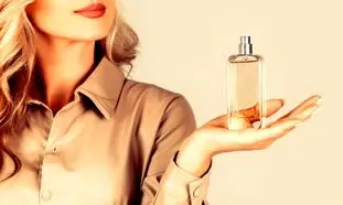 خوشبوترین عطرهای زنانه زیر یک میلیون تومان