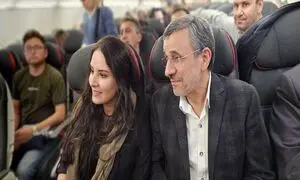 تصویر یک زن بی حجاب در کنار رئیس جمهور سابق