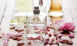 5 عطر خوشبو برای خانم های شیک پوش