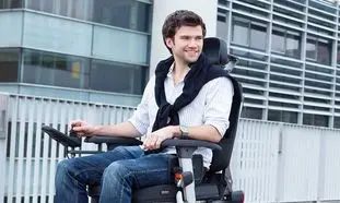 4 نکته اساسی که پیش از خرید ویلچر برقی باید بدانید