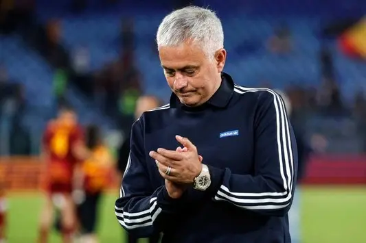 مورینیو راهی عربستان می شود/ پیشنهاد نجومی الهلال