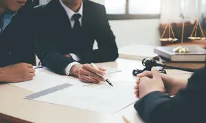 مشاور اداره کار چه خدماتی می دهد؟