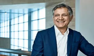 یک ایرانی اپل را با خاک یکسان کرد