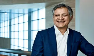 یک ایرانی اپل را با خاک یکسان کرد