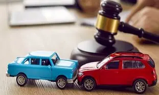 ویژگی بهترین وکیل تصادفات رانندگی