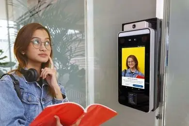 دستگاه حضور و غیاب اثر انگشتی یا تشخیص چهره کدام گزینه برای شرکت مناسب‌تر است