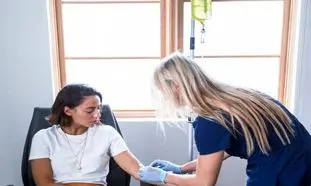 تزریقات در منزل و هزینه آن