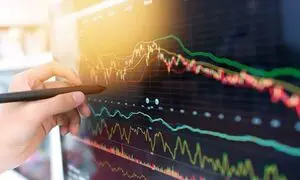 بررسی تاثیر تحولات اقتصاد ایران و جهان بر بازار سرمایه از نگاه فیروزه