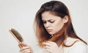 دلایل ریزش موی سر خانم ها