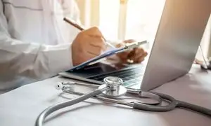دسترسی سریع به پزشکان متخصص بندر کنگان