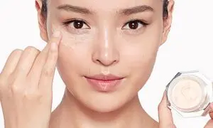 بهترین محصولات آرایشی برای رفع سیاهی دور چشم + قیمت