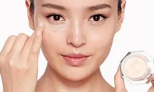 بهترین محصولات آرایشی برای رفع سیاهی دور چشم + قیمت