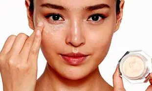 بهترین محصولات آرایشی برای رفع سیاهی دور چشم + قیمت