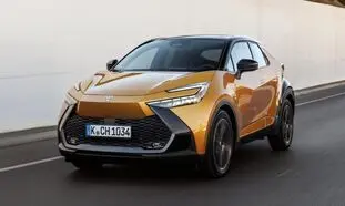 همه چیز درباره تویوتا C-HR مدل 2023
