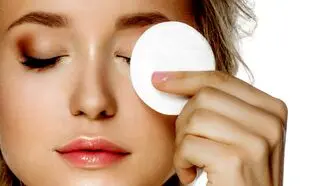 کدام دستمال مرطوب برای پاک کردن آرایش مناسب است؟