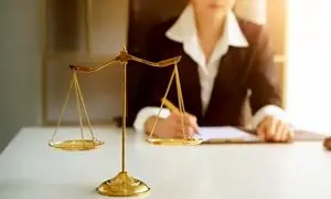 بهترین دفتر وکالت در کرج برای پیگیری امور حقوقی