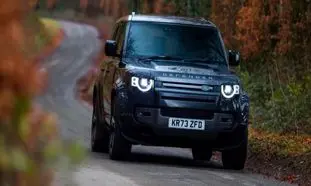 لندروور دیفندر 130 مدل 2024؛ شاسی بلندی قدرتمند و همه کاره