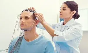 دستگاه EEG چیست + معرفی بهترین مدل
