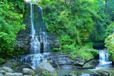 5 آبشار معروف گیلان برای سفر آخر هفته