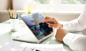 مزایا و معایب لپ تاپ لمسی