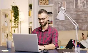 5 لپ تاپ ایسوس پرفروش با حافظه رم بالا + قیمت