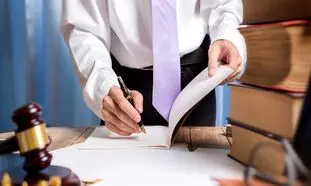 نکاتی برای انتخاب مناسب وکیل پایه یک دادگستری تهران