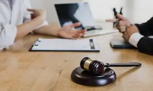 7 نکته مهم برای انتخاب بهترین وکیل در تهران