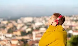 5 هدست پرووان پرفروش در زمستان 1402