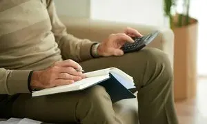 پاداش بازنشستگان 98 کی پرداخت می‌شود؟