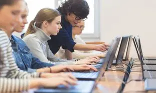 5 لپ تاپ مناسب برای دانشجویان + قیمت